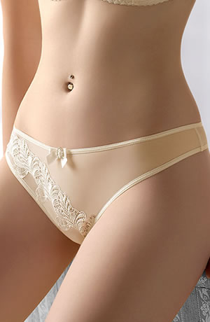 Gracya Evelyn Brief